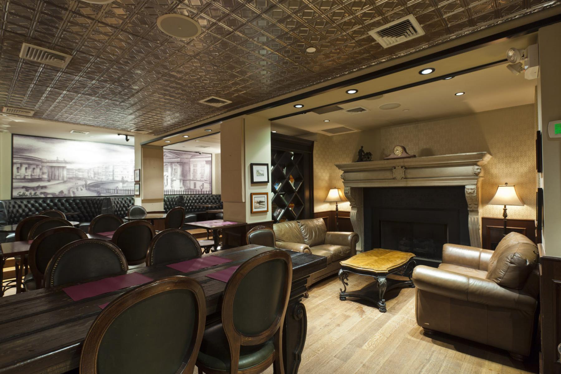 Long Room, New York City Restaurant